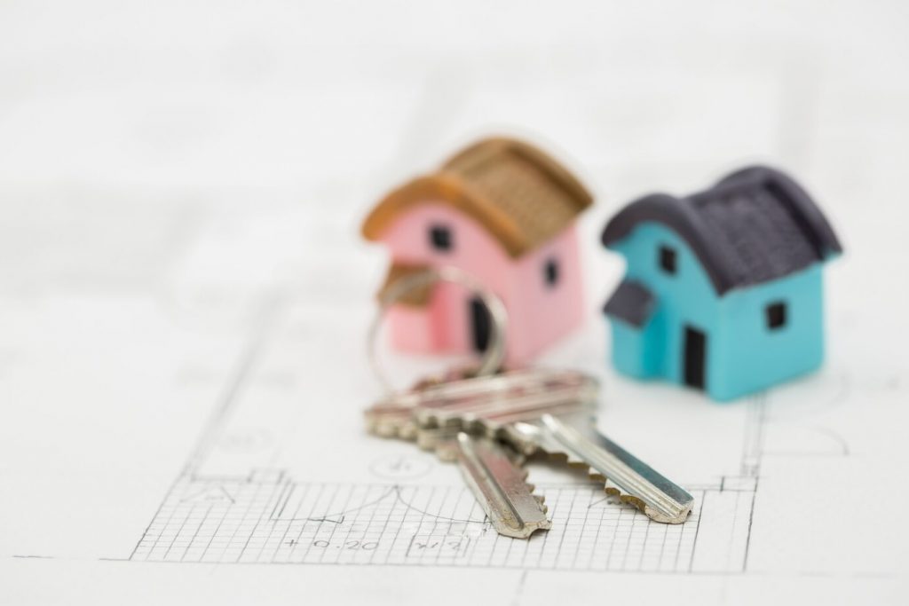 Renting houses with a key